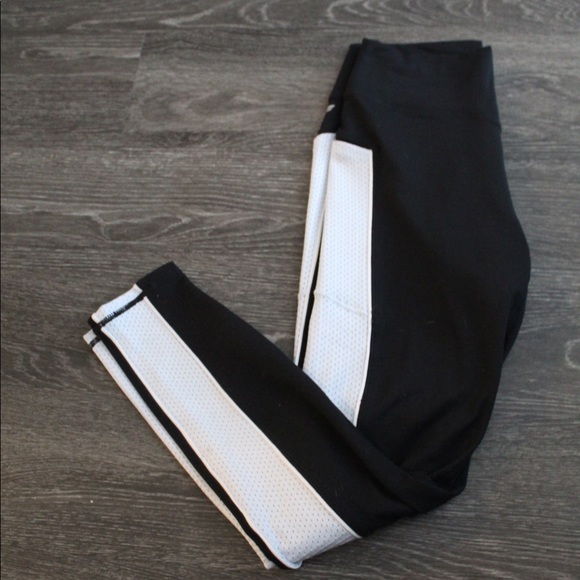 Fabletics Pants - Fabletics powerhold leggings